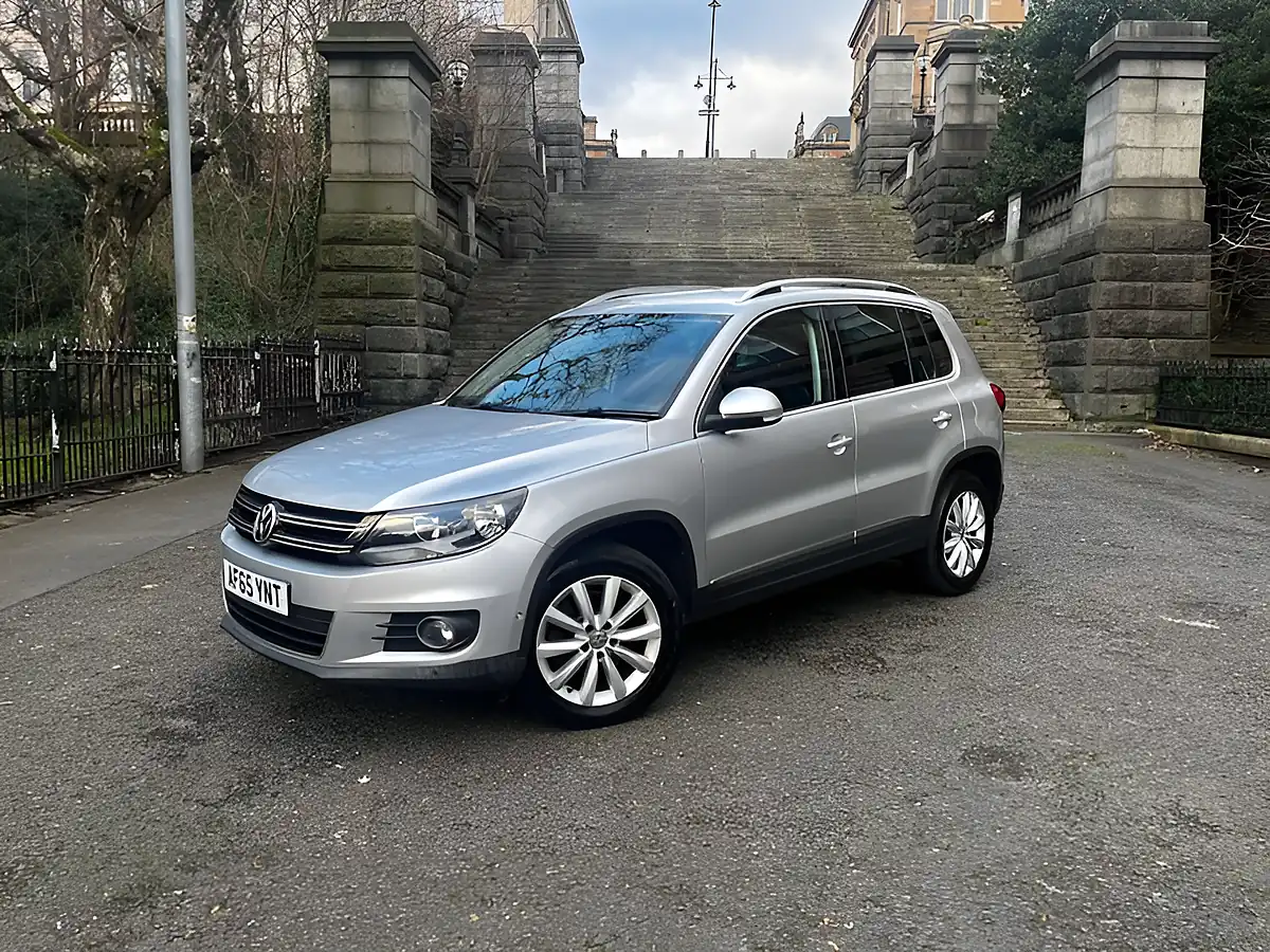 Used 2015 Volkswagen Tiguan Match Silver - Interior and Exterior details 18