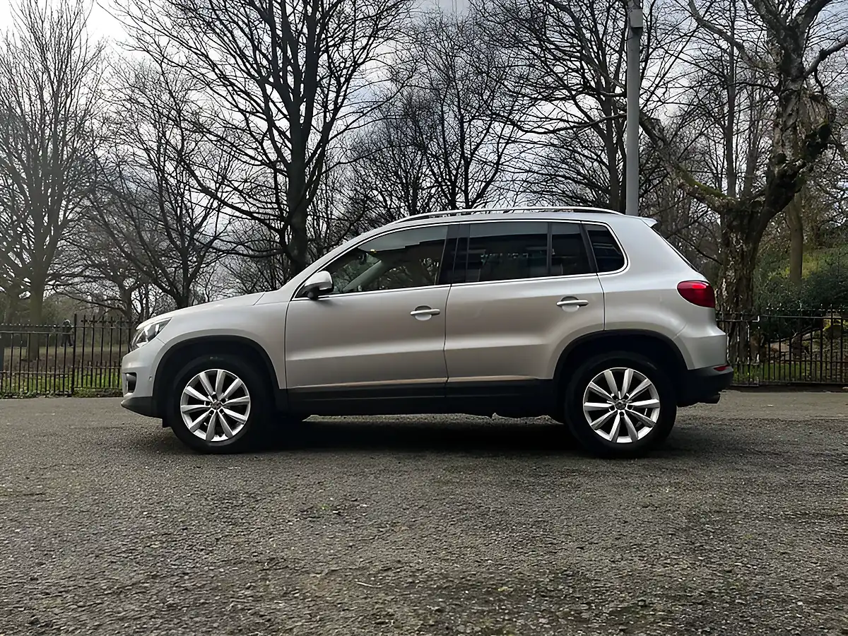 Used 2015 Volkswagen Tiguan Match Silver - Interior and Exterior details 2
