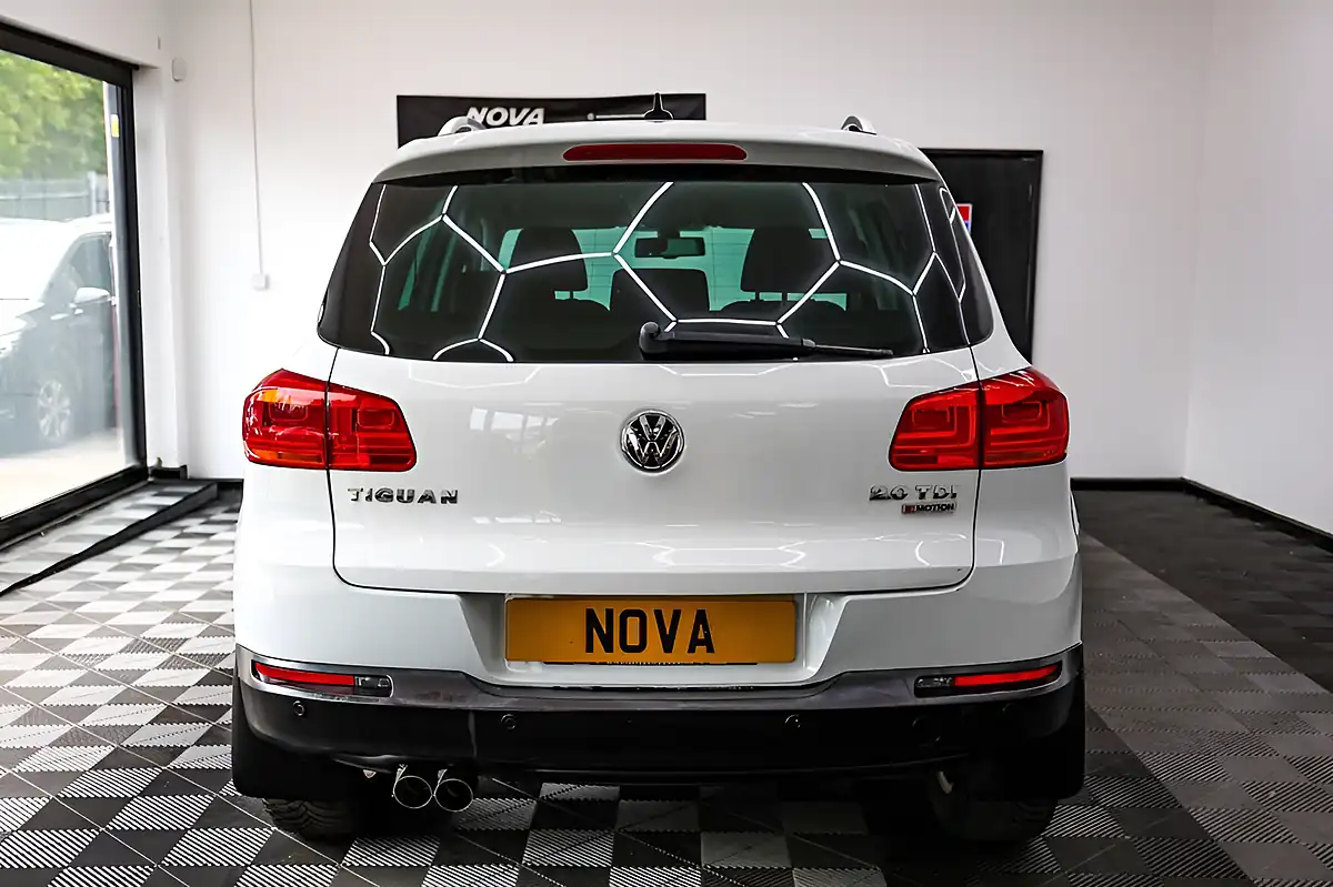 Used 2015 Volkswagen Tiguan Match White - Interior and Exterior details 10
