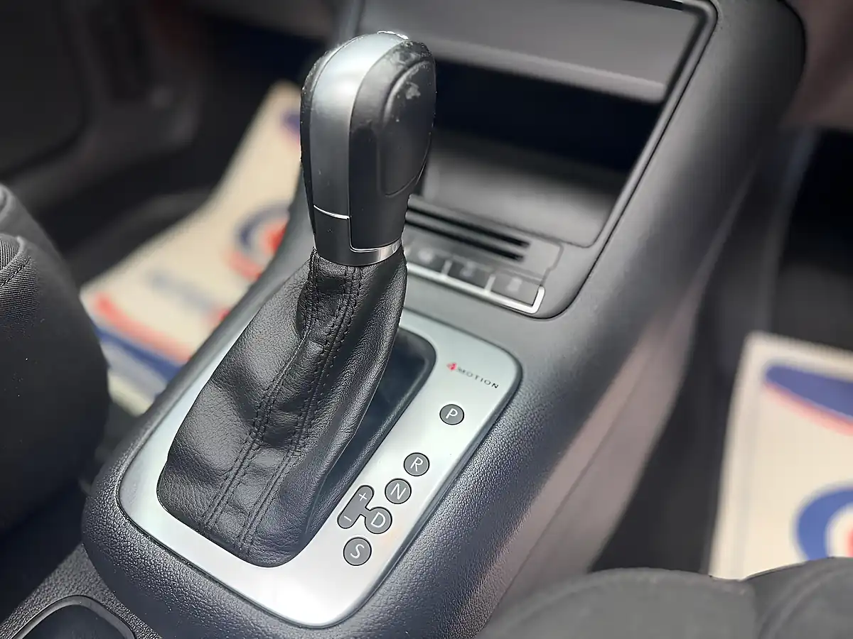 Used 2015 Volkswagen Tiguan Match White - Interior and Exterior details 17