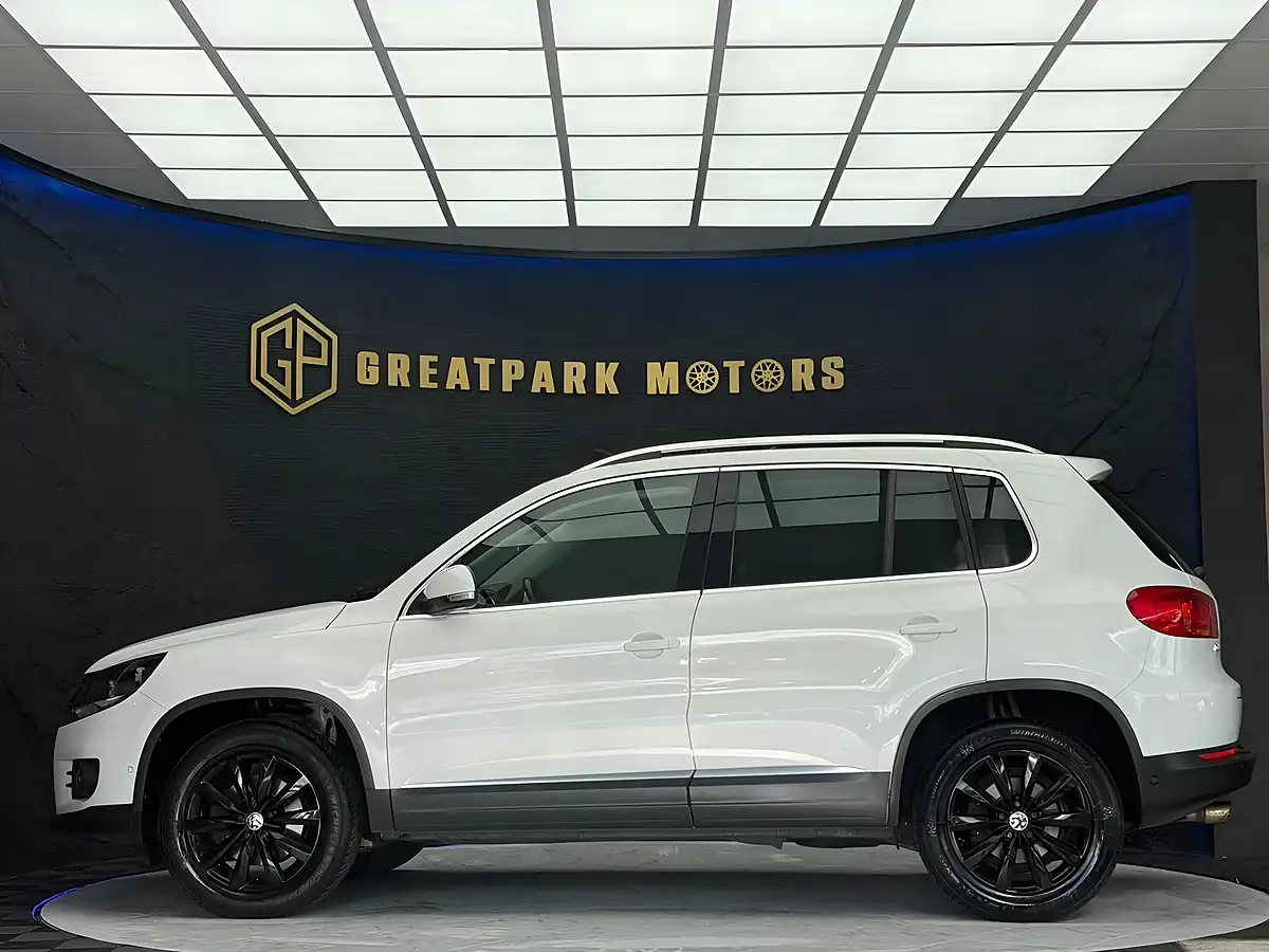 Used 2015 Volkswagen Tiguan Match White - Interior and Exterior details 8