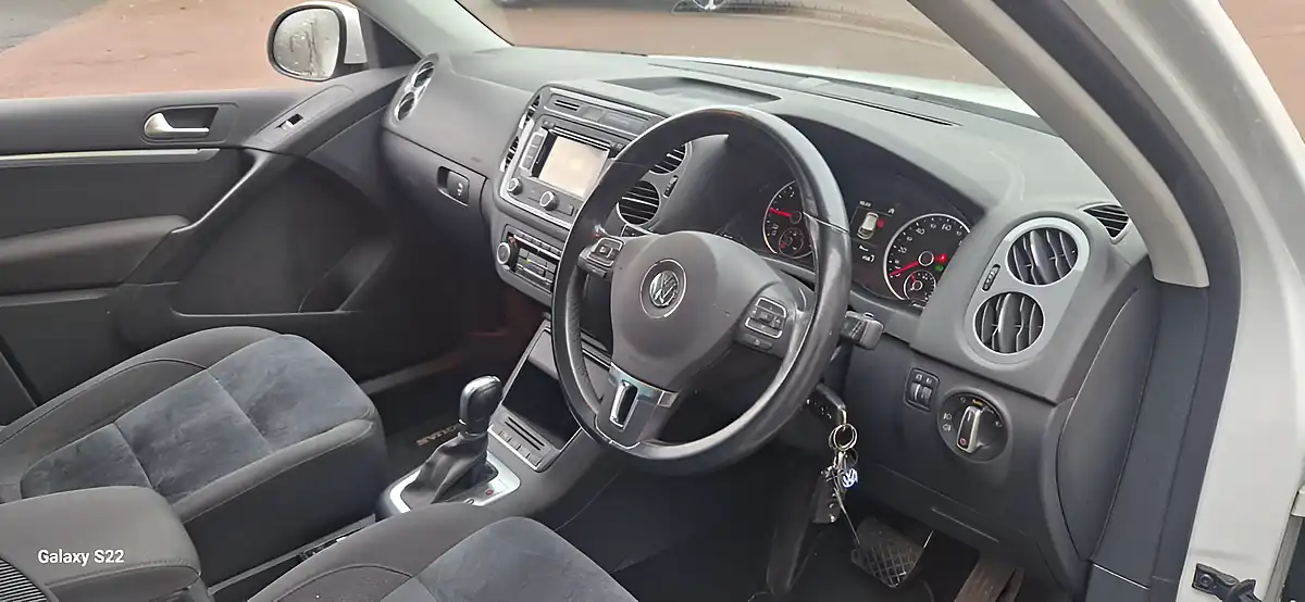 Used 2015 Volkswagen Tiguan Match White - Interior and Exterior details 8