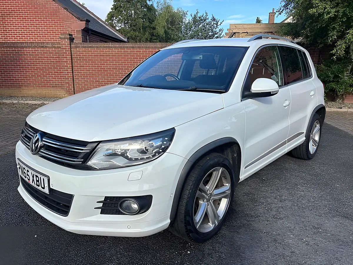Used 2015 Volkswagen Tiguan R Line 4MOTION White - Front View
