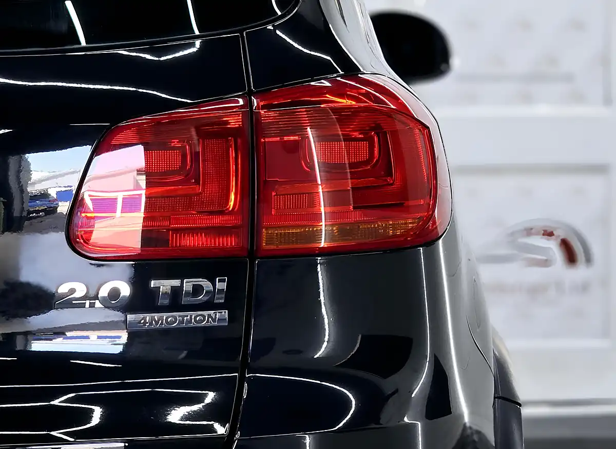 Used 2015 Volkswagen Tiguan R-Line Deep Black Pearl - Interior and Exterior details 11