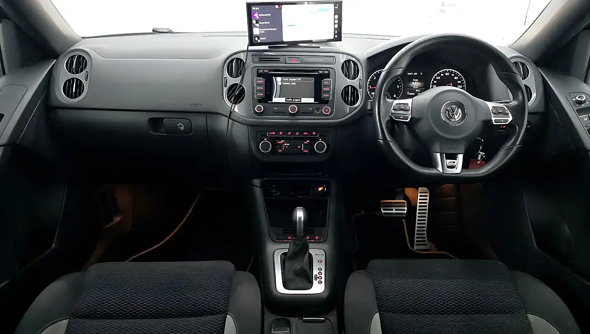 Used 2015 Volkswagen Tiguan R-Line Deep Black Pearl - Interior and Exterior details 13