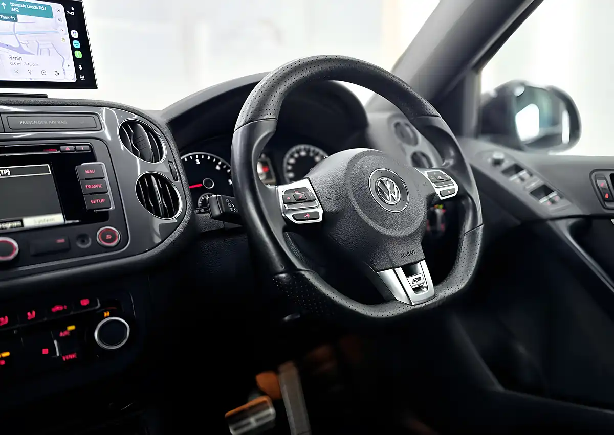 Used 2015 Volkswagen Tiguan R-Line Deep Black Pearl - Interior and Exterior details 14