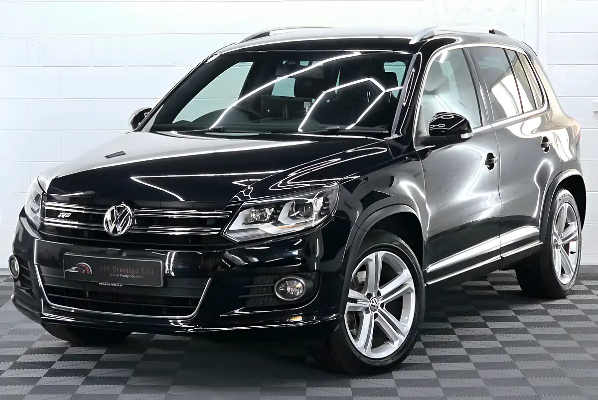 Used 2015 Volkswagen Tiguan R-Line Deep Black Pearl - Interior and Exterior details 2