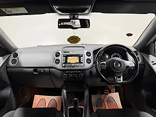 Used 2015 Volkswagen Tiguan R-Line Nimbus Grey - Interior and Exterior details 4
