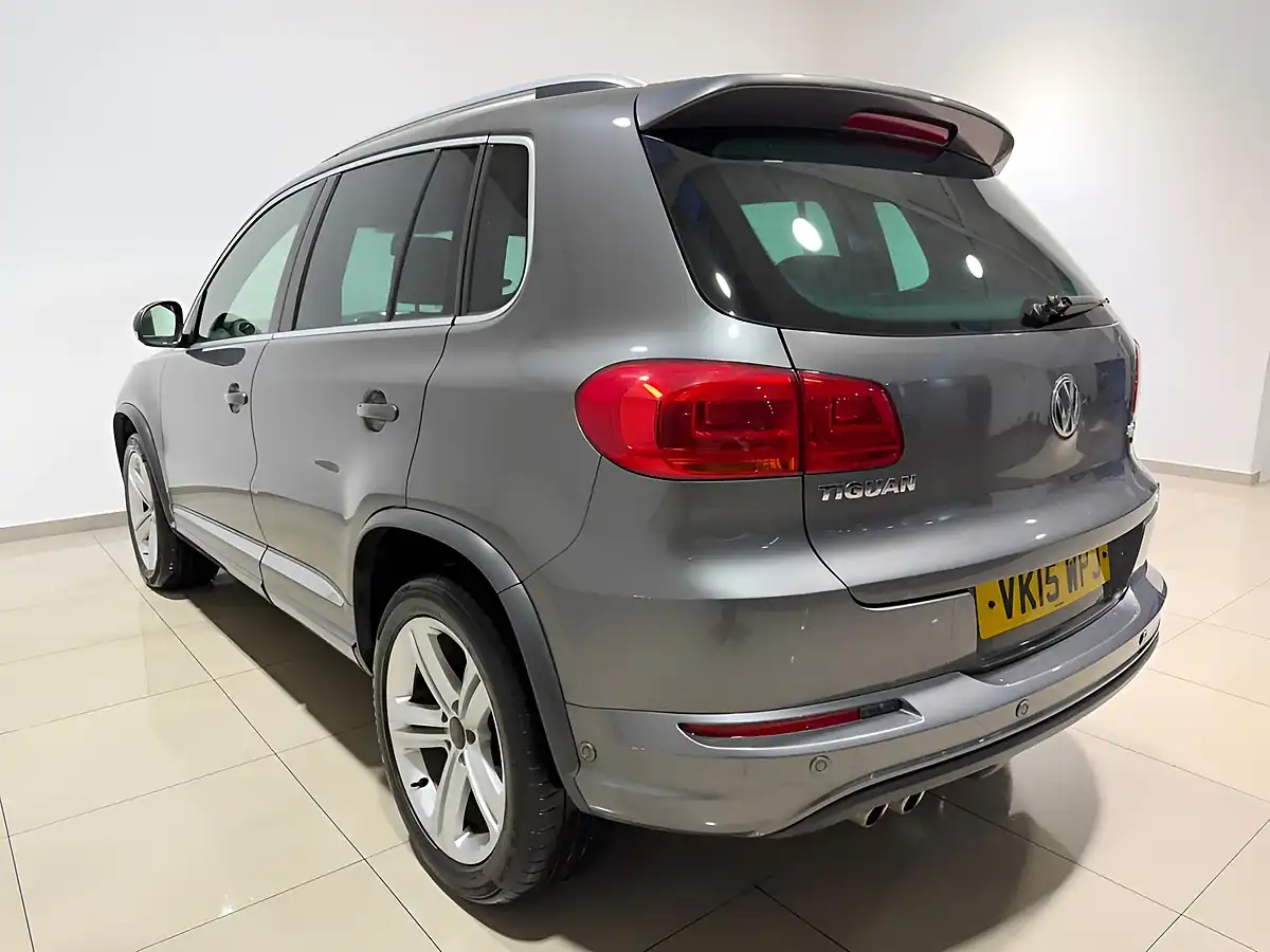 Used 2015 Volkswagen Tiguan R-Line Nimbus Grey - Interior and Exterior details 7