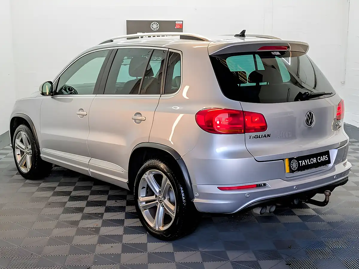 Used 2015 Volkswagen Tiguan R-Line Silver - Interior and Exterior details 10