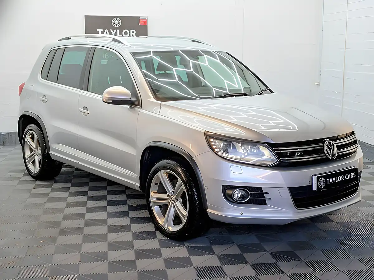 Used 2015 Volkswagen Tiguan R-Line Silver - Interior and Exterior details 4