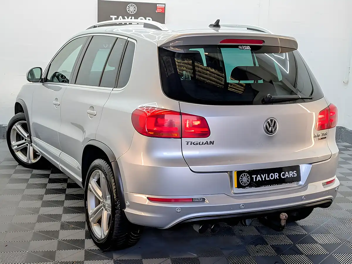 Used 2015 Volkswagen Tiguan R-Line Silver - Interior and Exterior details 9