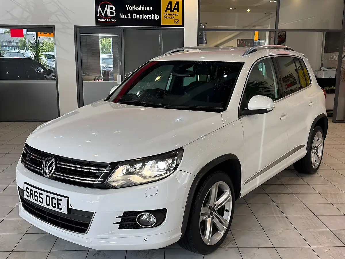 Used 2015 Volkswagen Tiguan R-Line White - Interior and Exterior details 4