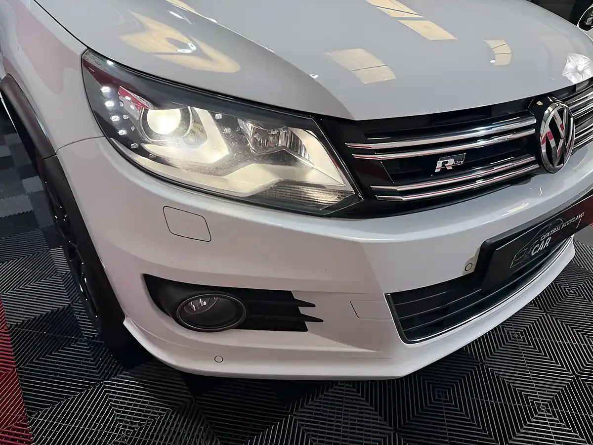 Used 2015 Volkswagen Tiguan R-Line White - Interior and Exterior details 18