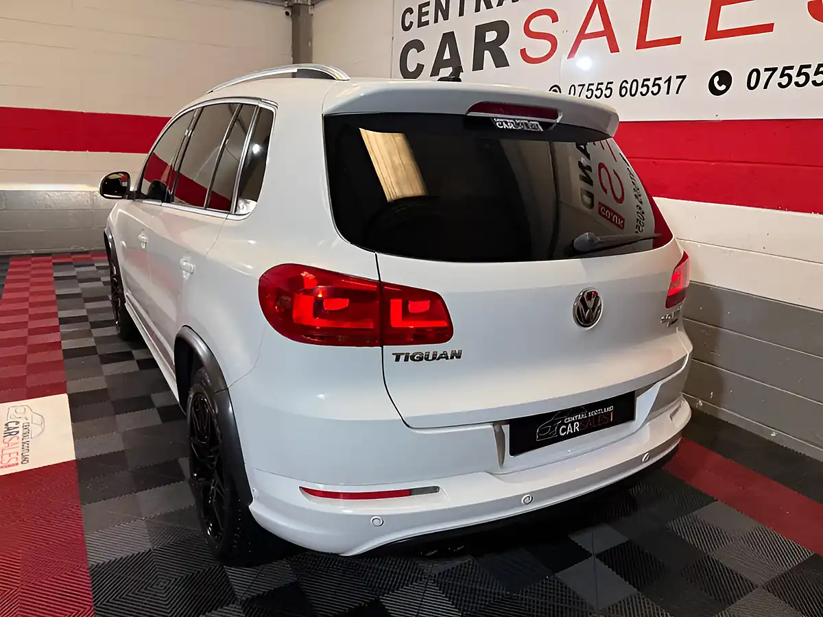 Used 2015 Volkswagen Tiguan R-Line White - Interior and Exterior details 3