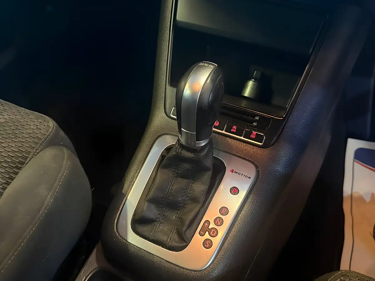 Used 2015 Volkswagen Tiguan R-Line White - Interior and Exterior details 15