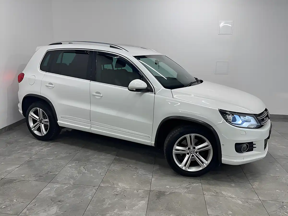 Used 2015 Volkswagen Tiguan R-Line White - Interior and Exterior details 2