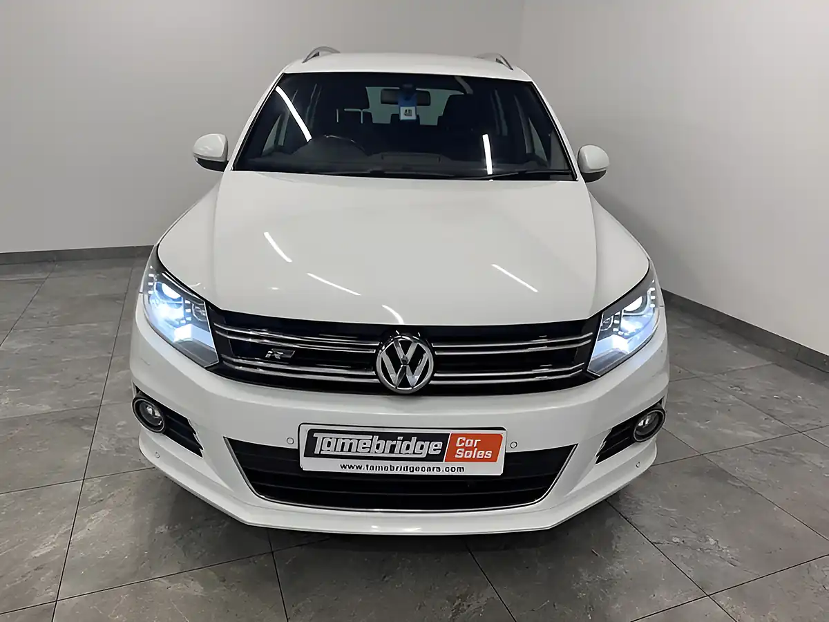 Used 2015 Volkswagen Tiguan R-Line White - Interior and Exterior details 3