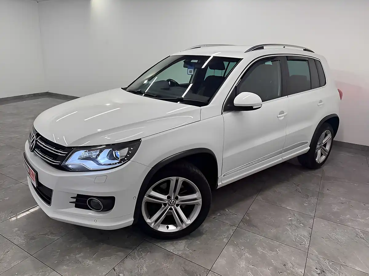 Used 2015 Volkswagen Tiguan R-Line White - Interior and Exterior details 4