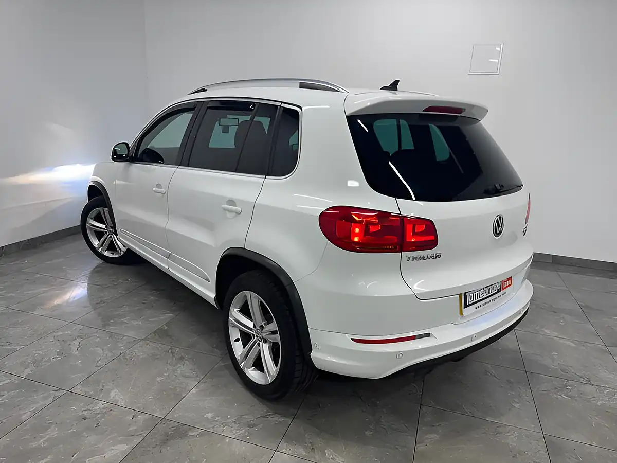 Used 2015 Volkswagen Tiguan R-Line White - Interior and Exterior details 5