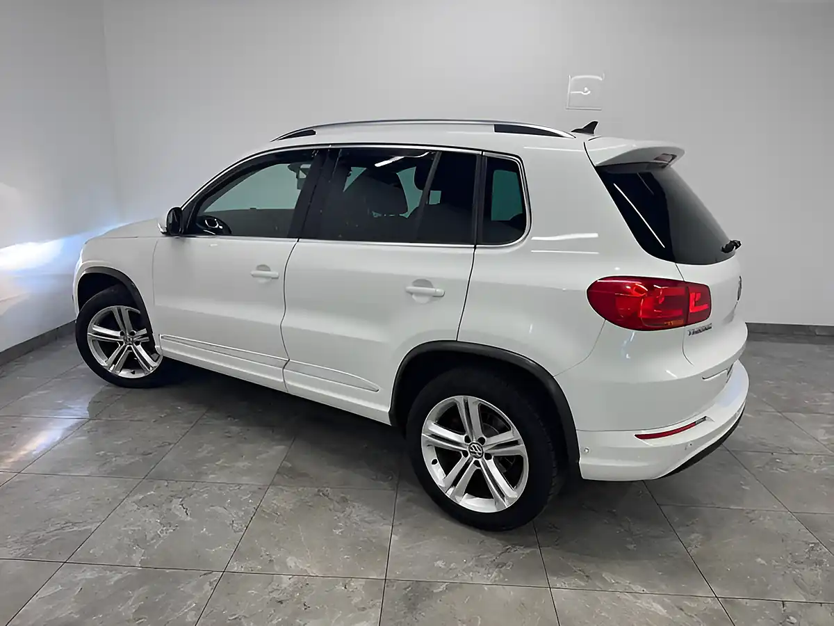 Used 2015 Volkswagen Tiguan R-Line White - Interior and Exterior details 6