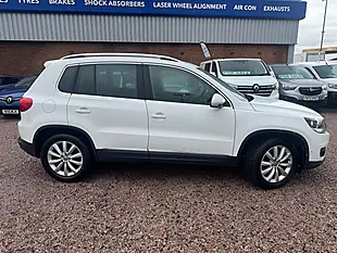 Used 2015 Volkswagen Tiguan Tech Match White - Interior and Exterior details 7