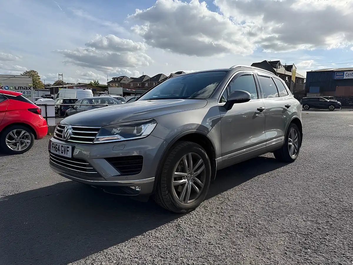 Used 2015 Volkswagen Touareg Bluemotion Tech Se Grey - Interior and Exterior details 20