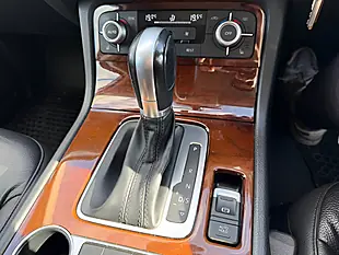 Used 2015 Volkswagen Touareg Bluemotion Tech Se Grey - Interior and Exterior details 5