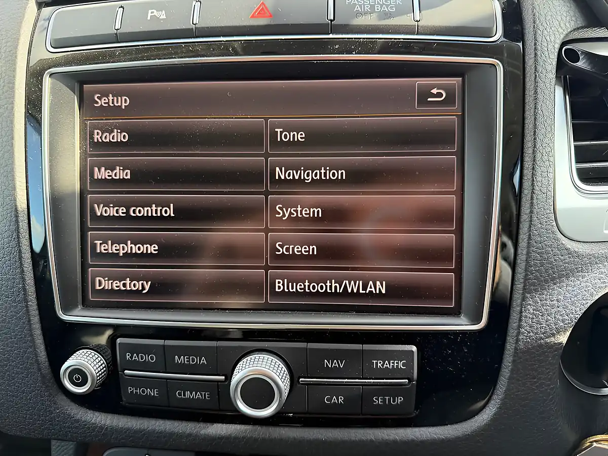 Used 2015 Volkswagen Touareg Bluemotion Tech Se Grey - Interior and Exterior details 9