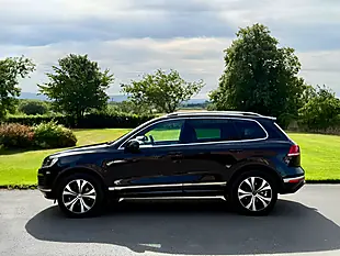 Used 2015 Volkswagen Touareg R-Line Black - Interior and Exterior details 5