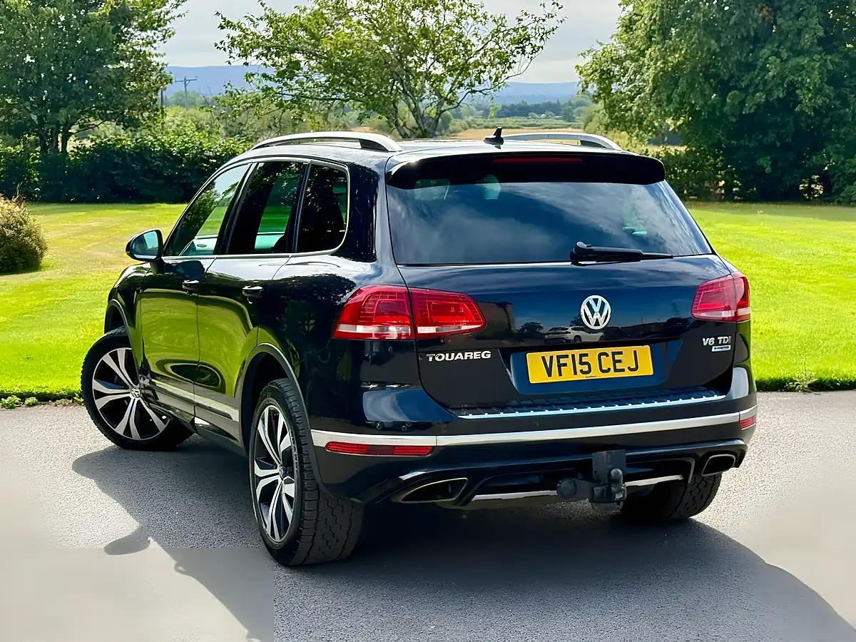 Used 2015 Volkswagen Touareg R-Line Black - Interior and Exterior details 7