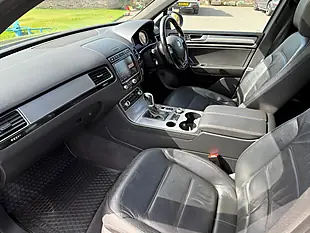 Used 2015 Volkswagen Touareg R-Line Black - Interior and Exterior details 9