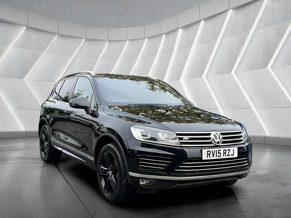 Used 2015 Volkswagen Touareg R-Line Black - Interior and Exterior details 4
