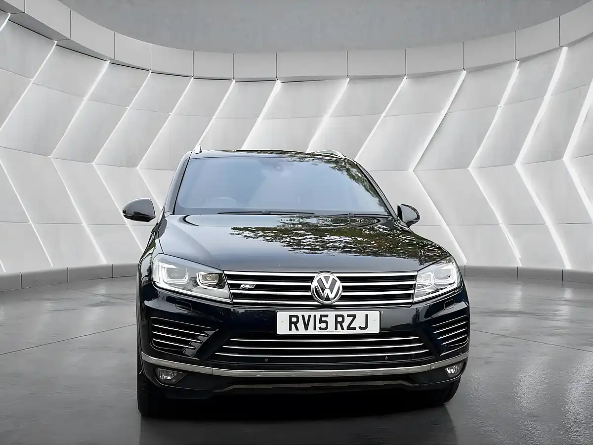 Used 2015 Volkswagen Touareg R-Line Black - Interior and Exterior details 5