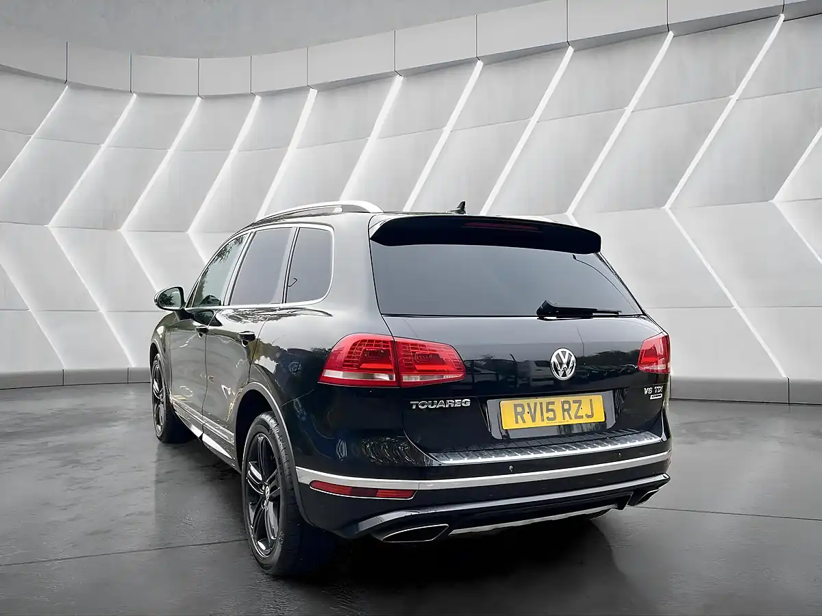 Used 2015 Volkswagen Touareg R-Line Black - Interior and Exterior details 7