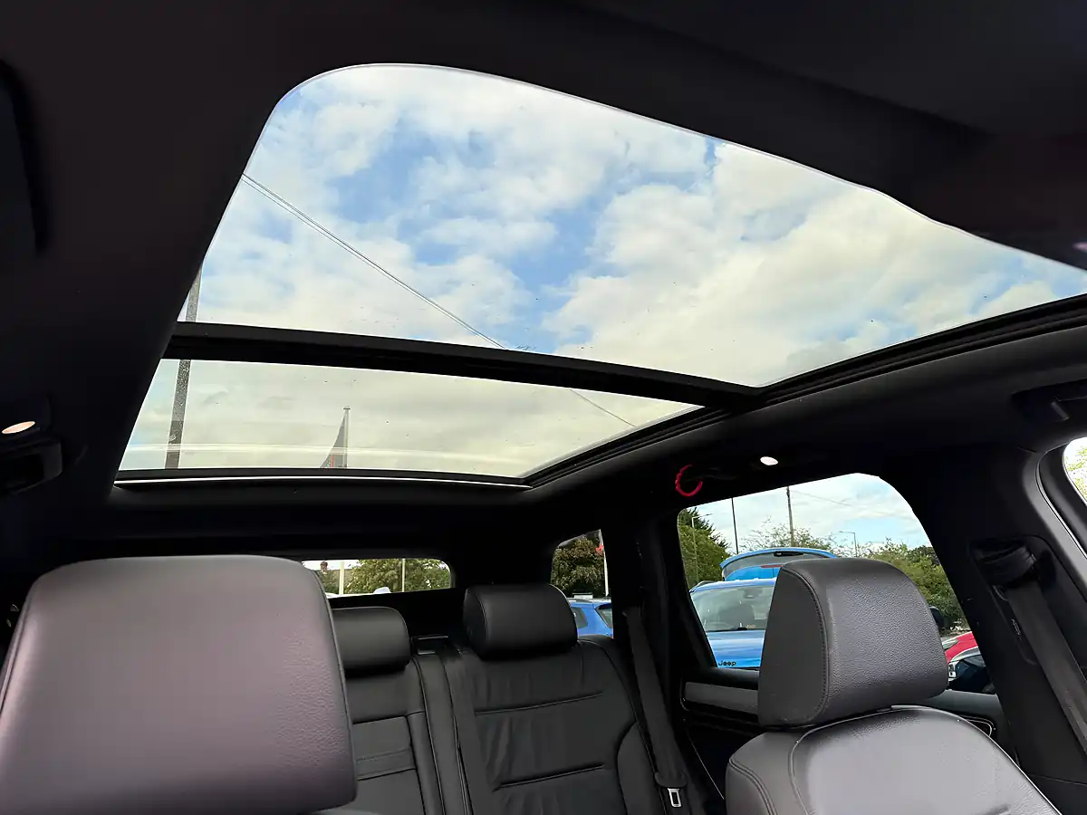 Used 2015 Volkswagen Touareg R-Line Black - Interior and Exterior details 12