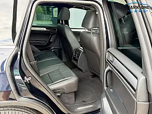 Used 2015 Volkswagen Touareg R-Line Blue - Interior and Exterior details 19