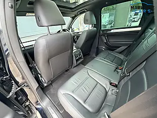 Used 2015 Volkswagen Touareg R-Line Blue - Interior and Exterior details 20