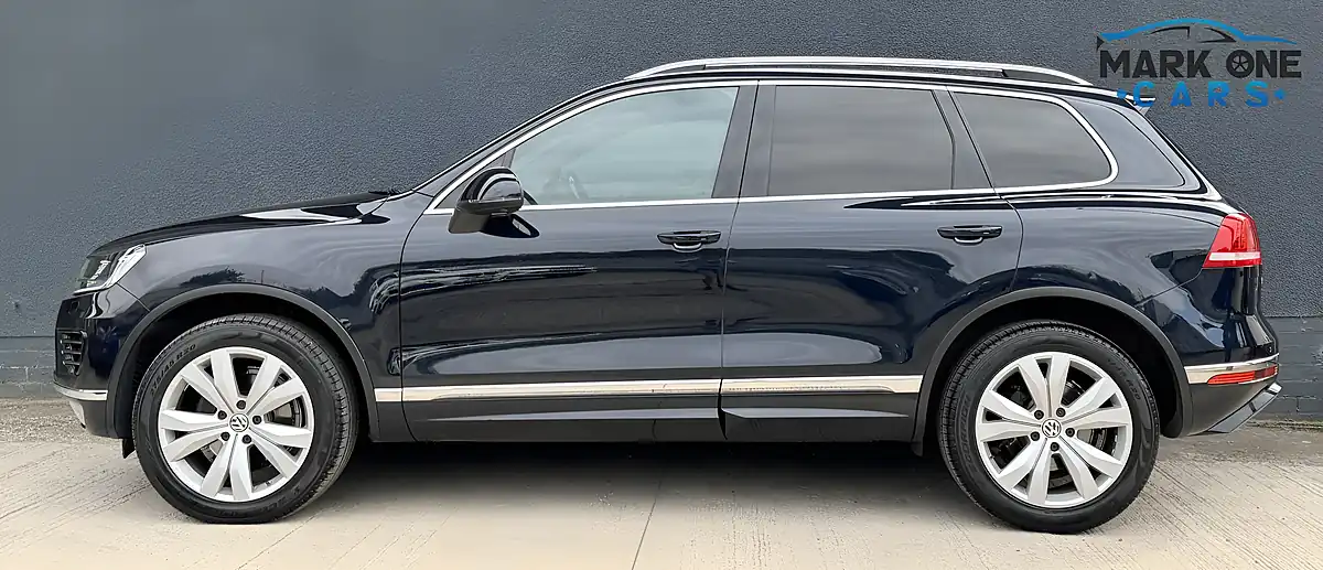 Used 2015 Volkswagen Touareg R-Line Blue - Interior and Exterior details 7