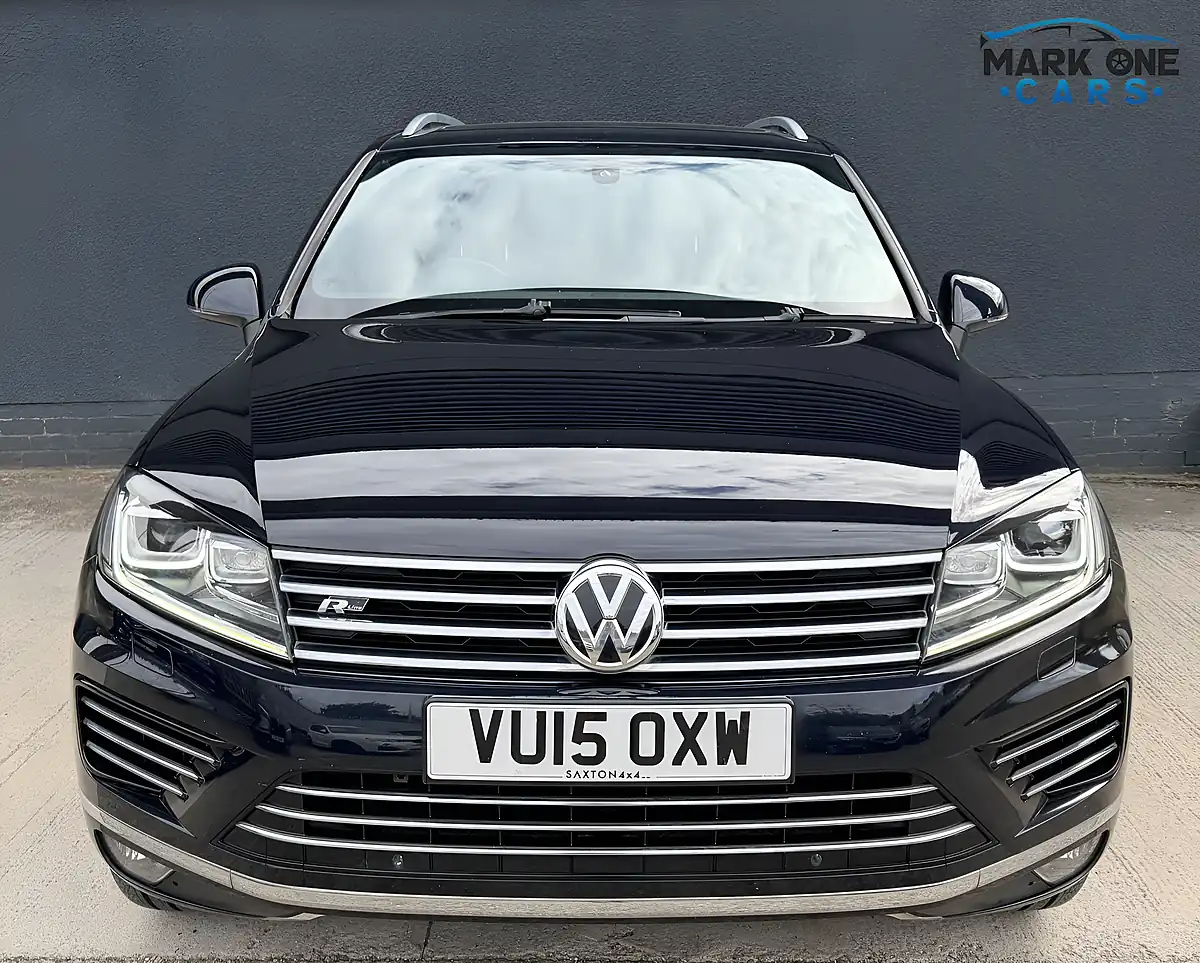 Used 2015 Volkswagen Touareg R-Line Blue - Interior and Exterior details 8