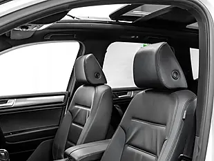 Used 2015 Volkswagen Touareg R-Line Pure White - Interior and Exterior details 13