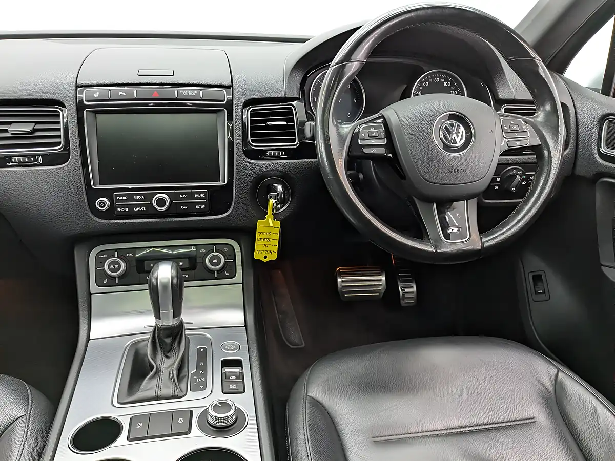 Used 2015 Volkswagen Touareg R-Line Silver - Interior and Exterior details 20