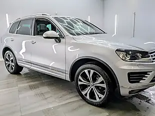 Used 2015 Volkswagen Touareg R-Line Silver - Interior and Exterior details 4