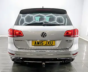 Used 2015 Volkswagen Touareg R-Line Silver - Interior and Exterior details 7