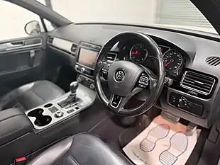 Used 2015 Volkswagen Touareg R-Line White - Interior and Exterior details 10