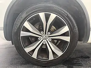 Used 2015 Volkswagen Touareg R-Line White - Interior and Exterior details 16
