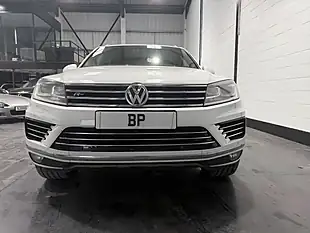Used 2015 Volkswagen Touareg R-Line White - Interior and Exterior details 2