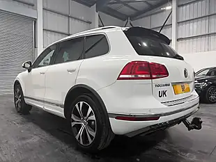 Used 2015 Volkswagen Touareg R-Line White - Interior and Exterior details 4