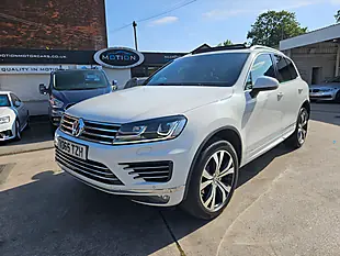 Used 2015 Volkswagen Touareg R-Line White - Interior and Exterior details 2
