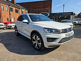 Used 2015 Volkswagen Touareg R-Line White - Interior and Exterior details 3